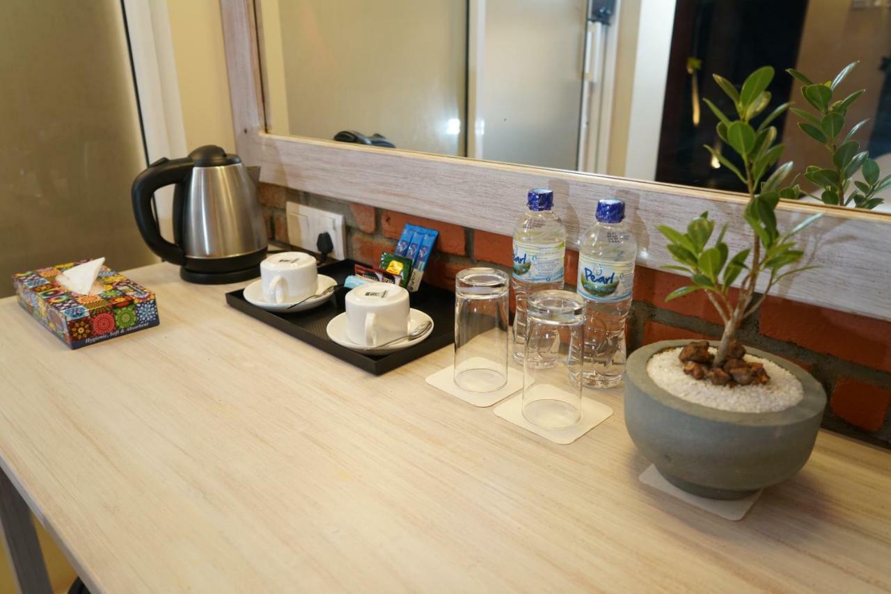 Olinia Airport Hotel Katunayaka Eksteriør billede